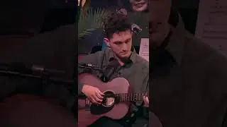Musician explains John Lennon&rsquo;s fingerpicking pattern on Dear Prudence.