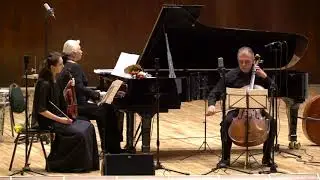 Х. Хацис - &laquo;Старые фотографии&raquo; / Christos Hatzis - 
