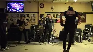 Delenda at the a shamrock inn