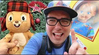 Universal Studios Holiday 2022 Earl The Squirrel & CHUCKY Take Over