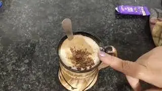 बिना मशीन सिर्फ 2 मिनट मे कैफे स्टाइल Cold Coffee बनाये घर पर, 1 अनदेखी तकनीक से l