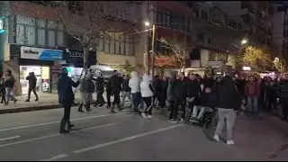 🔴LIVE/ PËRMBYTJET, PLASIN PROTESTAT NË DURRËS! QYTETARËR DALIN NË RRUGË!