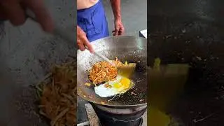 60 Year Famous Charcoal Char Kway Teow in Penang Malaysia | #streetfood #malaysia #penang #shorts