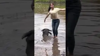 girl enjoy the river..#shorts #Reallife#girlwork #survival #bushcraft