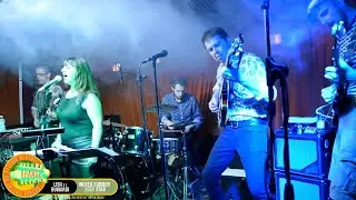 Lisa Beat e i Bugiardi - Arriva la Bomba