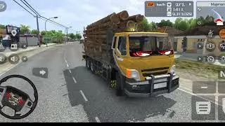 TRUCK FUSO FULL MUATAN KAYU HUTAN MELEWATI JALANAN KOTA | FULL HD 