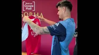 Piero Hincapi&eacute; sees his Arsenal shirt for the first time&hellip;🥺 🇪🇨