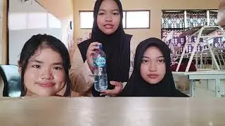 Review Aqua dan Sunscreen Skintific | Tugas Bahasa Indonesia dari kelas IX.6 di SMPN 1 Cariu