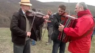 A mérai hegytetőn - Fajkusz Banda