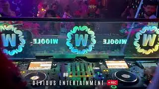 @tylerhillsound + Miz Megs @wiggleroomtoronto Sunday #housemusic #torontoravecommunity #torontodj