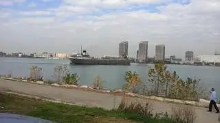 Big ship turning at Detroit river