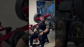 مسخره وضحك للركب😂😂
