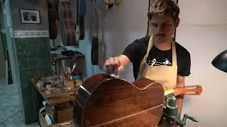 How a Classical Guitar is Made &ndash; Traditional Luthier Techniques.