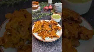 Barish Ke Mausam Mai Pyaz ke Pakode 🧅😋 #pyazkepakode #pyazkepakore #pyazpakoda #pakoda #pakodarecipe