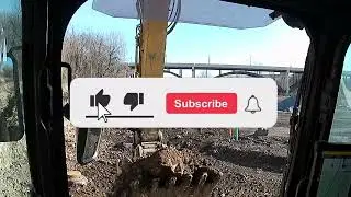 Cat 335 Loading Rock From Retaining Wall
