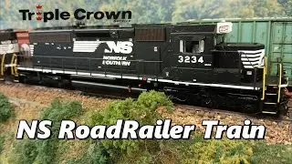 A Detailed Look at a Norfolk Southern RoadRailer in HO Scale