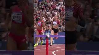 Femke Bol&rsquo;s unbeaten run in the #DiamondLeague continues 💎 #LondonDL 🇬🇧 #RoadToTheFinal