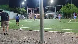 jugando futbeis🤣(parte2)