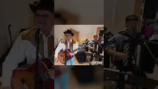Gamla kom inn att&hellip;.. med 2 Riktige Venner #acoustic #live #music #accordion #norway