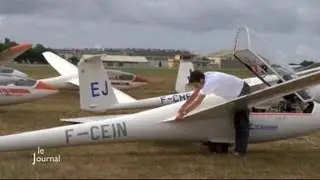 Pr&eacute;paration du Championnat du monde de vol &agrave; voile (Vend&eacute;e)