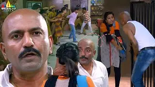 Divya Rao&rsquo;s Shocking Escape From Police | Degree College |  Latest Hindi Dubbed Movie Scenes