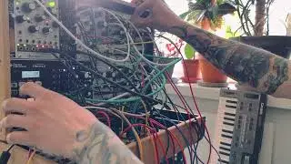 glitchy modular ambient / beads, rings, hermod