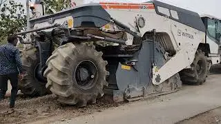 WR 240 RECYCLER AND SOIL STABILIZER  road construction work #machinery