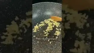 how to cook simple and easy garlic fried rice#shorts#lutongbahay#murangresipe#asmr