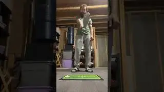 Check your grip #golftips #golfcoach #golfshorts 