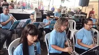 Banda Lira Joaquim Braga de Ribeir&atilde;o vermelho, com o  maestro Elias e seus 18 m&uacute;sicos.