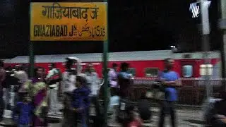 EPIC Parallel Trains - SHIV GANGA Express Storms Pass MAHAMANA Express At Ghaziabad