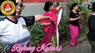 Latihan di Puri Saraswati Klungkung
