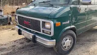 Lot 601 1995 GMC G30 Van