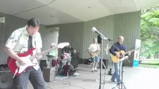 Freedom95 Live DANCIN IN THE MOONLIGHT