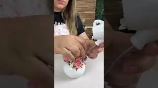 Uma cascata linda de flores