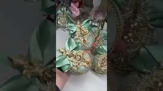 Подробные бесплатные уроки по изготовлению ёлочных игрушек на канале. #diy