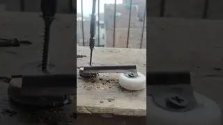 Dhakkan mese screw reverse hote hue #viralvideo #tricks #ToolTime #ToolTricks #sachinfactorywork