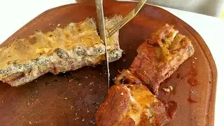 COSTELA DE PORCO NA SALMOURA E NA FARINHA DE MANDIOCA.
