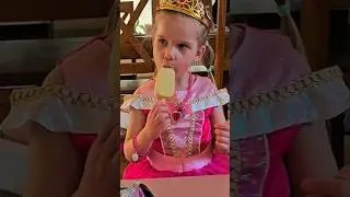 🍦 Принцесса Лилли ест МОРОЖЕНОЕ, и Я ХОЧУ! 😂