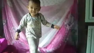 Baby Ken tut di😂🤣☝️🌏🍞