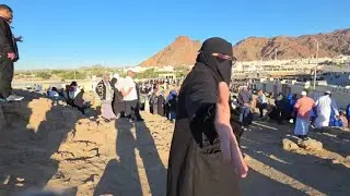 INI YG TERJADI GILLBY KAGET LIHAT KELAKUAN SI TANGAN JAHIL MENGOTORI TEMPAT BERSEJARAH DI JABAL UHUD