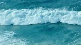 Ocean Waves Serenade: Calming Sounds for Deep Relaxation and Mindful Bliss