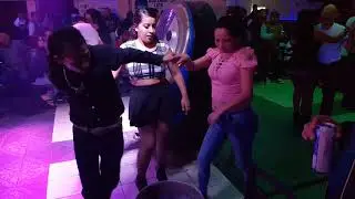 Tambo Tambo Asi se baila la cumbia en el internacional mty nl