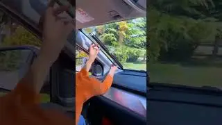 RETRACTABLE CAR WINDSHIELD SUNSHADE