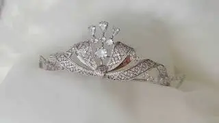 Diamond Tiara Crown - Crowning Glory: Embracing the Beauty of Diamond Tiaras - Costozon