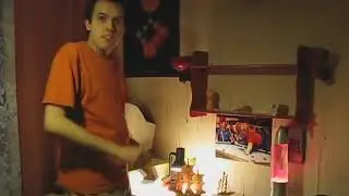 Upośledzony Malecek chowa się przed L-virką xD