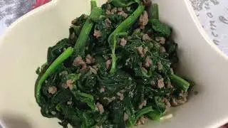 Minced Beef Saut&eacute;ed Spinach - Make The Spinach Taste Better! | Asian Recipe