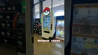 Monday luck! Finding Pokemon packs in the vending machine. #pokemon #pokemontcg