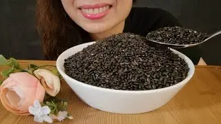 |6|ASMR raw rice eating. Korean black rice.Eating Sounds