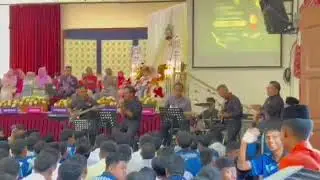 Bintang..... majlis Persaraan Penolong Kanan Pendidikan Khas SMK SYED MOHAMED AL BUKHARY..